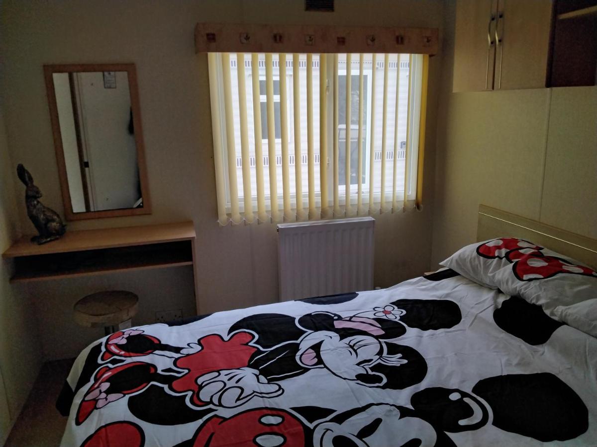 19 Laurel Close Highly Recommended 6 Berth Holiday Home With Hot Tub In Prime Location 태터셜 외부 사진