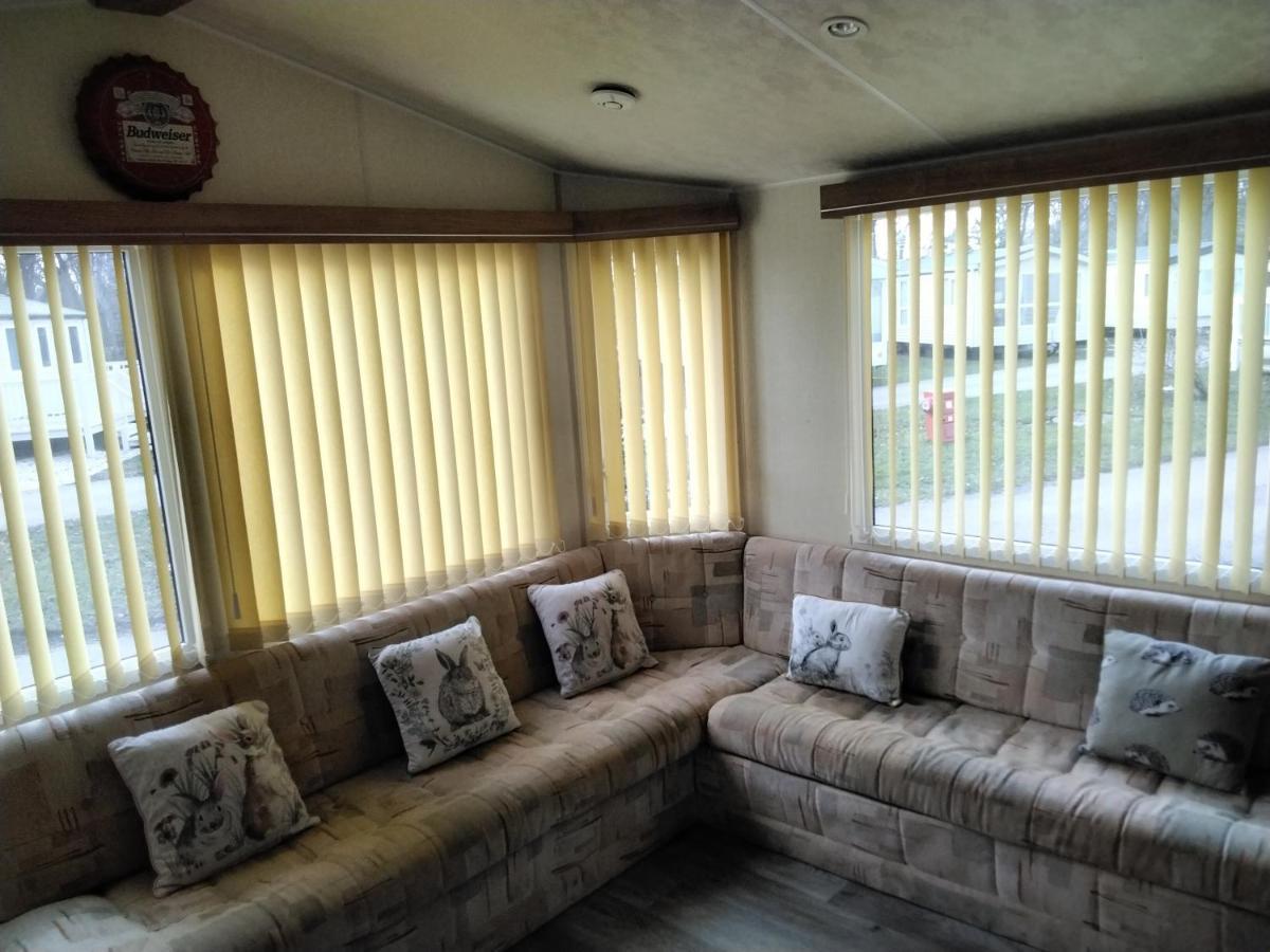 19 Laurel Close Highly Recommended 6 Berth Holiday Home With Hot Tub In Prime Location 태터셜 외부 사진