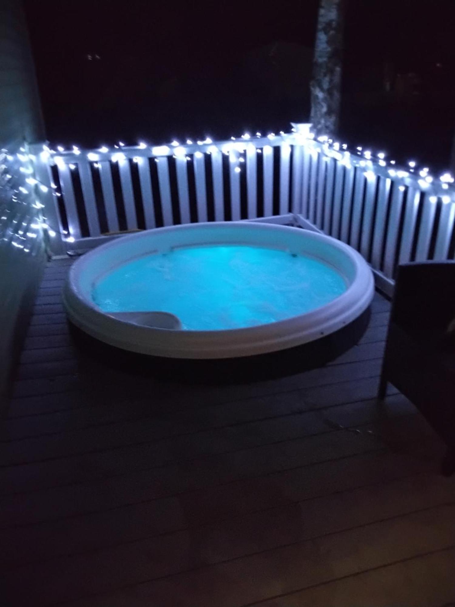 19 Laurel Close Highly Recommended 6 Berth Holiday Home With Hot Tub In Prime Location 태터셜 외부 사진