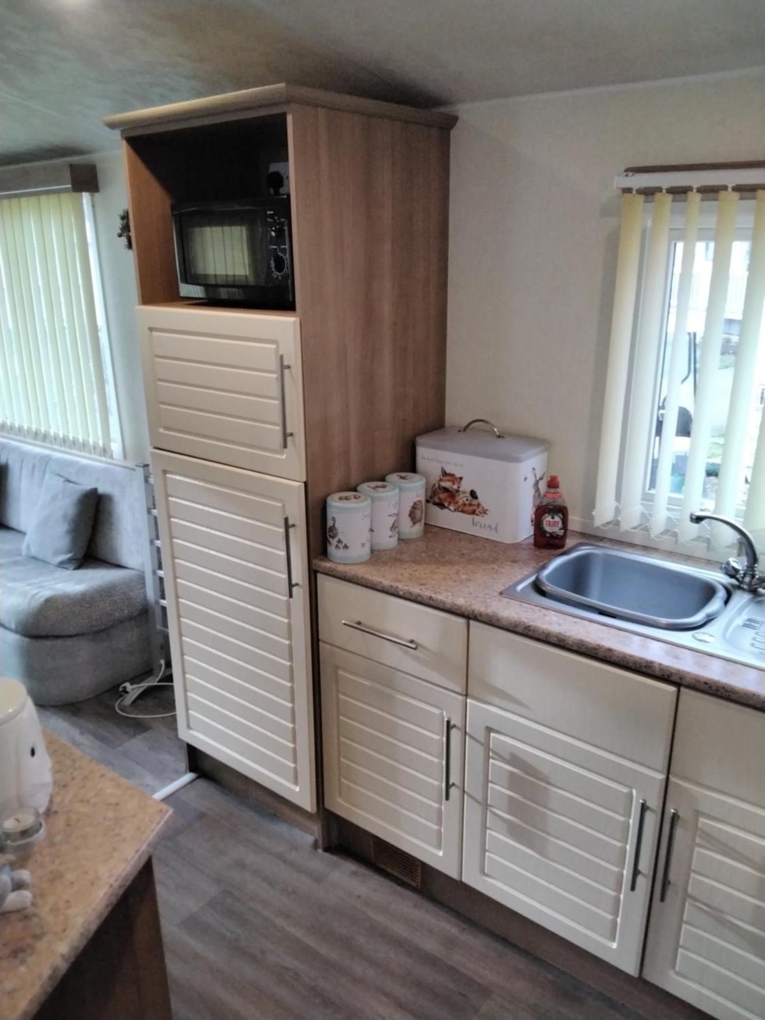 19 Laurel Close Highly Recommended 6 Berth Holiday Home With Hot Tub In Prime Location 태터셜 외부 사진